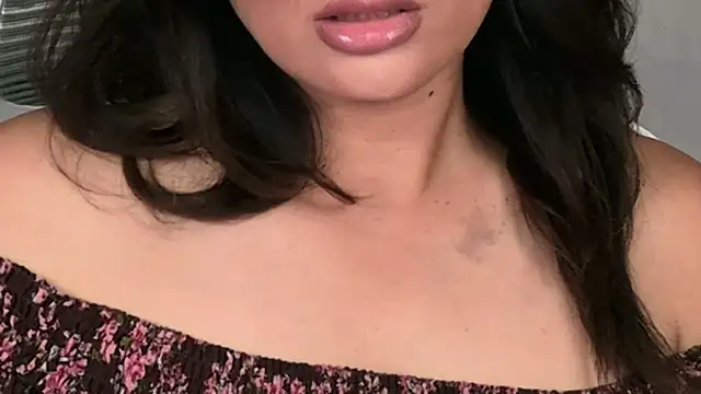 xprettysmilex online show from June 24, 7:57 pm