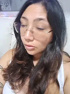 Mia Ruiz online show from November 14, 3:06 am