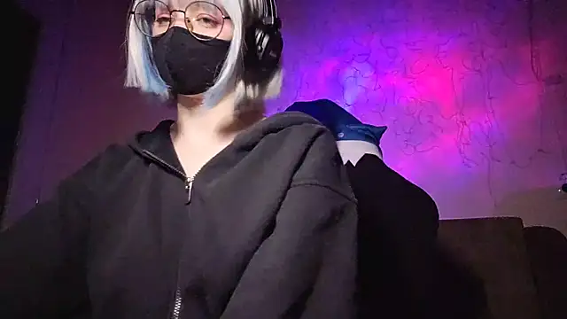 DanaWard online show from November 13, 7:57 pm