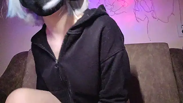 DanaWard online show from October 8, 9:19 pm