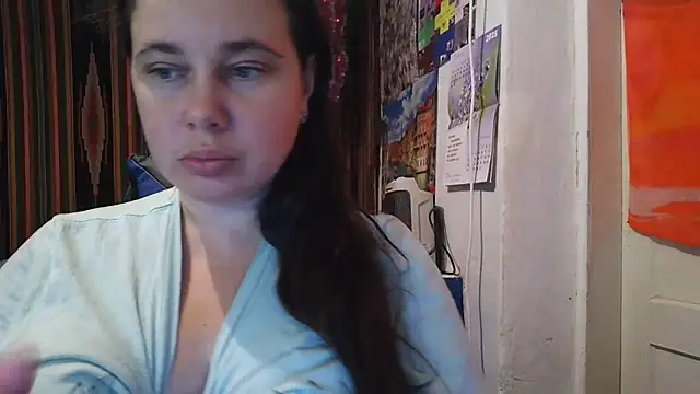Snapshot of Cora_Maro chatting on October 1, 11:37 am Cora Maro online show from October 1, 11:37 am