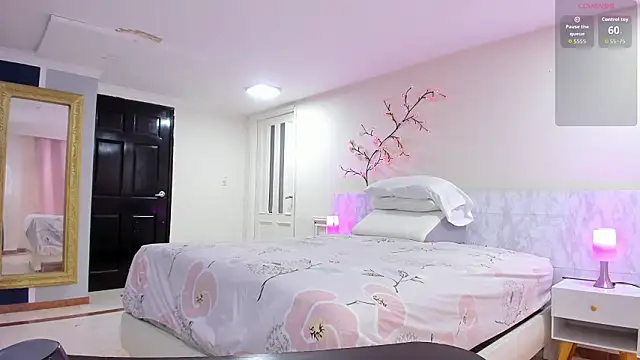 charolbruce 1 online show from March 27, 12:06 pm