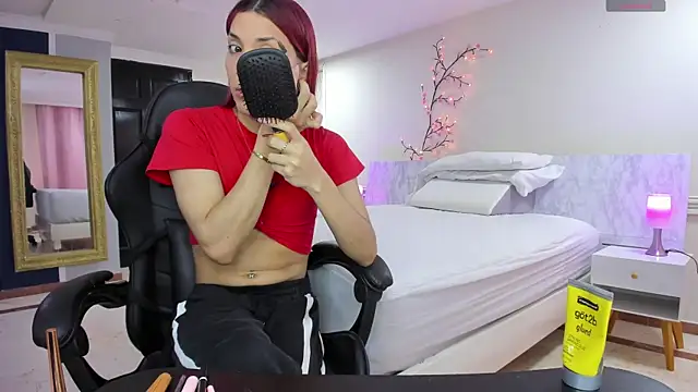 charolbruce 1 online show from February 26, 11:53 am