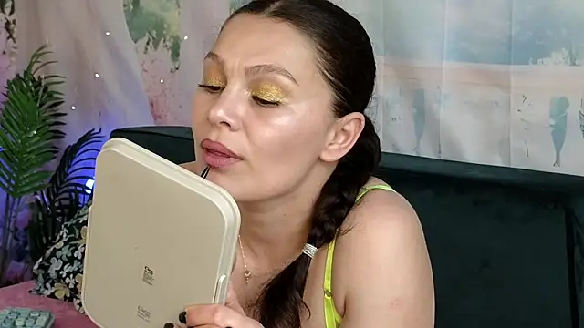 MadameDeFeu online show from June 6, 10:32 am