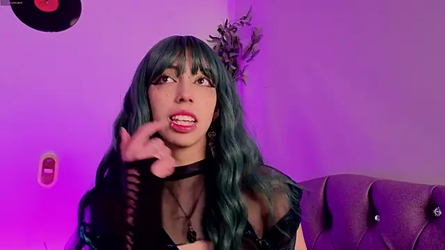 Nyx nayla online show from January 14, 6:51 am