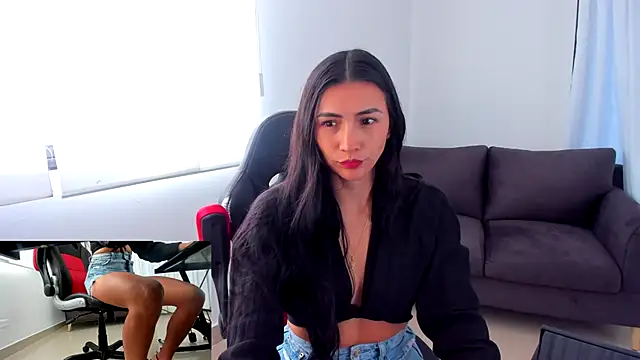 coniie jhons online show from October 19, 12:40 pm