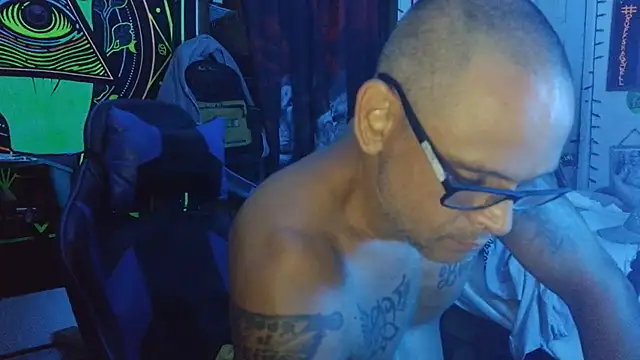 Buffshagswell online show from July 31, 3:51 am