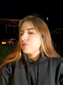 Snapshot of Jimena_White_ chatting on October 11, 6:29 am Jimena White online show from October 11, 6:29 am