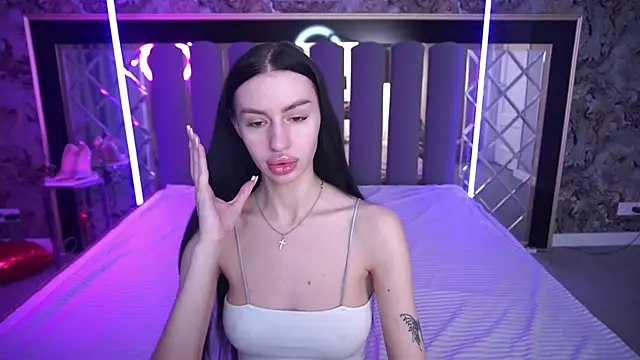 Snow WhiteeeX online show from April 5, 5:50 am