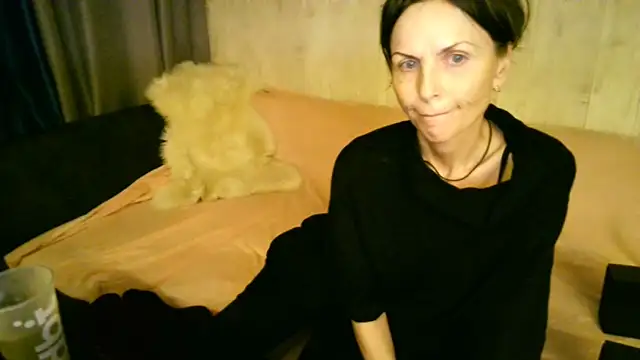 Snapshot of Elizabe_th chatting on October 18, 8:43 pm Elizabe th online show from October 18, 8:43 pm
