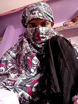 Ila Valentina online show from November 15, 6:47 am