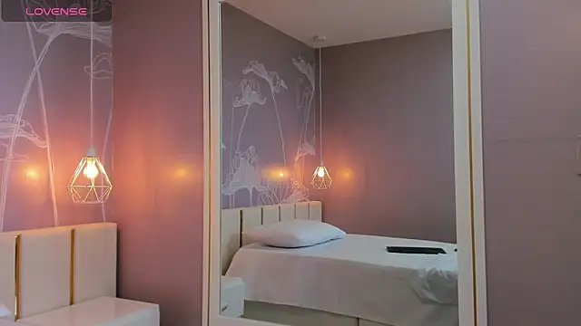 Sensual Sophie  online show from October 14, 3:25 pm