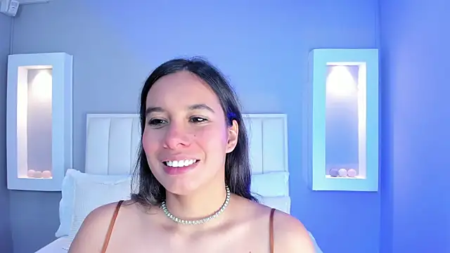 Snapshot of HannaPaola chatting on September 22, 10:30 pm HannaPaola online show from September 22, 10:30 pm