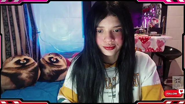 Snapshot of Sarahgin chatting on October 16, 11:02 am Sarahgin online show from October 16, 11:02 am