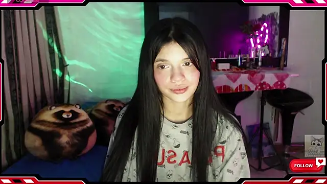 Snapshot of Sarahgin chatting on September 17, 9:07 am Sarahgin online show from September 17, 9:07 am