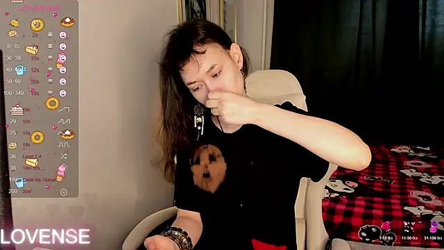 Emily Strikeee online show from March 15, 4:25 am