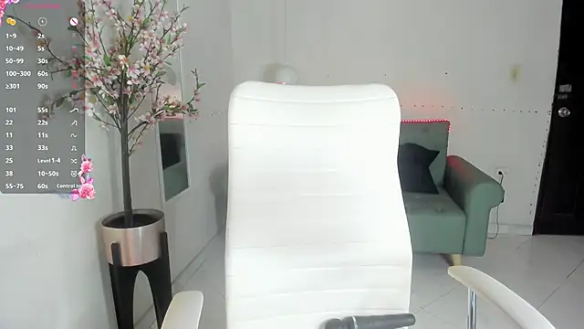 Snapshot of kithana_jazmin chatting on October 6, 3:07 pm kithana jazmin online show from October 6, 3:07 pm