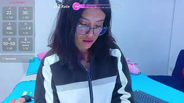 Snapshot of _lucysmith chatting on October 18, 8:50 am lucysmith online show from October 18, 8:50 am