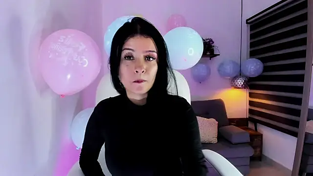 Snapshot of yenny_garcia chatting on October 7, 6:12 pm yenny garcia online show from October 7, 6:12 pm