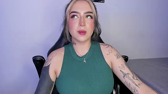 AnnikaMerliahh  online show from November 12, 3:15 am