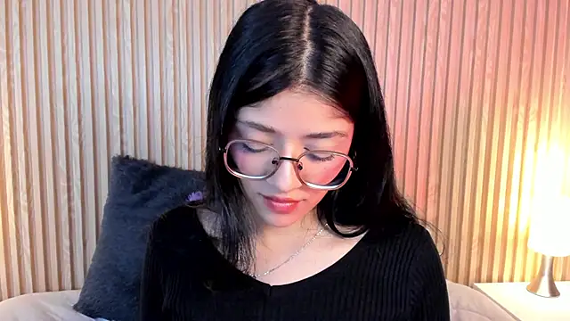 Snapshot of lana_dol chatting on September 19, 1:21 pm lana dol online show from September 19, 1:21 pm
