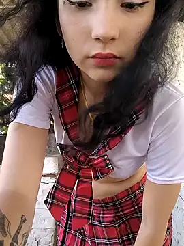 sweet outdoor charm online show from October 30, 7:37 pm