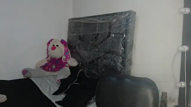 skinny sweet2411 online show from March 9, 4:48 am