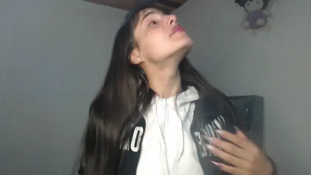 skinny sweet2411 online show from March 6, 2:34 pm