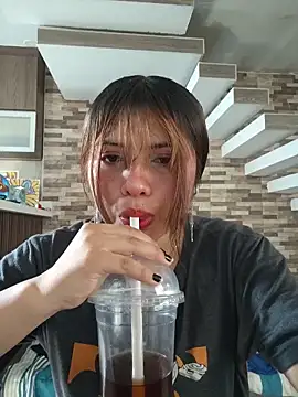 Elsa sweet online show from June 1, 8:32 pm