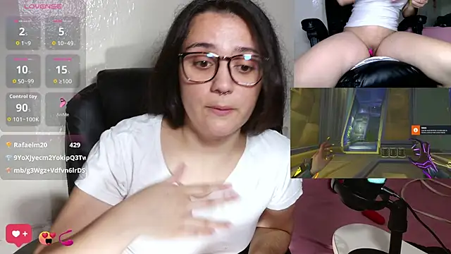 Snapshot of sobresalinaa chatting on October 5, 6:07 am sobresalinaa online show from October 5, 6:07 am