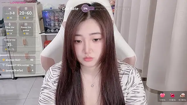 Stars Elyn online show from May 30, 1:09 pm