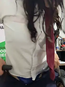 Alysson-- online show from February 19, 3:33 pm