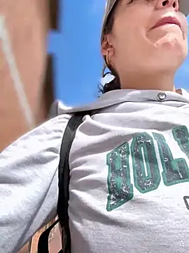 Alysson-- online show from April 6, 2:18 pm