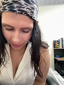 Alysson-- online show from February 9, 2:19 pm