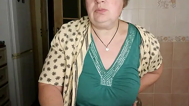 Ettie Tonia online show from February 18, 3:38 am