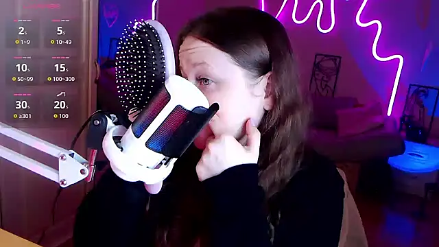 Snapshot of LizzyShine chatting on September 21, 4:27 pm LizzyShine online show from September 21, 4:27 pm