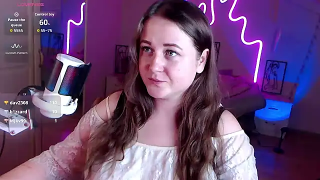 Snapshot of LizzyShine chatting on September 17, 5:22 pm LizzyShine online show from September 17, 5:22 pm