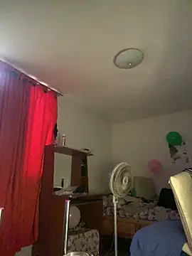 Miss oliviaa online show from May 6, 9:30 pm