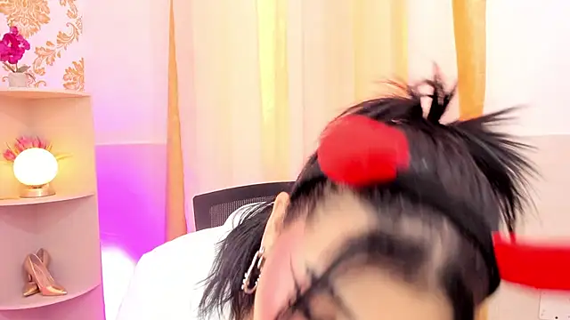 emaa lambert online show from October 24, 5:53 pm