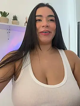kristynmassey online show from June 17, 9:27 pm