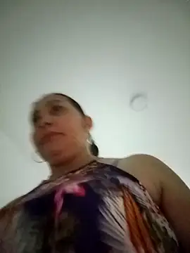 Snapshot of MirandaSoto chatting on October 16, 3:53 am MirandaSoto online show from October 16, 3:53 am