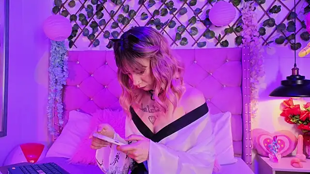 lauren evans96 online show from November 11, 1:23 am