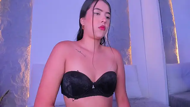 Nicol Betancur online show from July 13, 2:18 pm