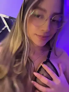 Issabela G1 online show from February 19, 3:17 am