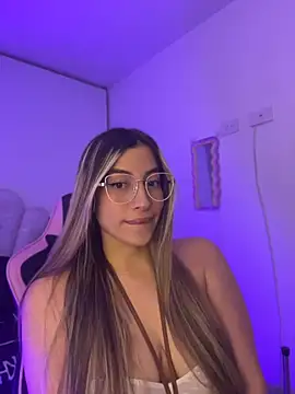 Issabela G1 online show from August 5, 3:24 am