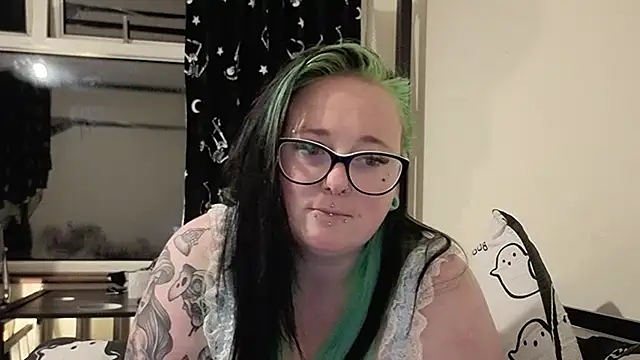 Bunny Cummings online show from June 4, 10:25 pm