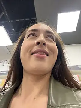 Holly Play online show from October 24, 10:11 am