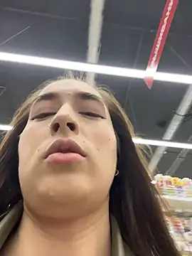 Holly Play online show from April 17, 12:07 pm