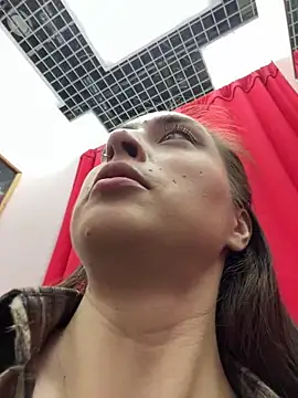 Snapshot of Holly_Play chatting on September 12, 2:02 pm Holly Play online show from September 12, 2:02 pm