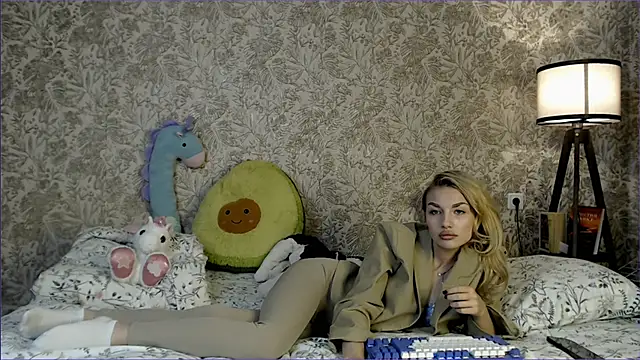 Ella Milla online show from September 24, 11:53 am